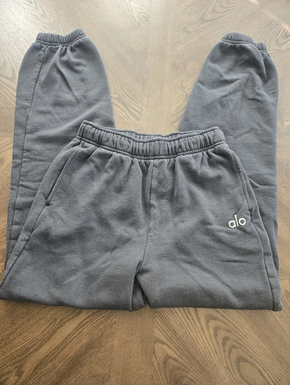 Alo Yoga Accolade Jogger Sweatpant in Anthracite Gray sz SMALL